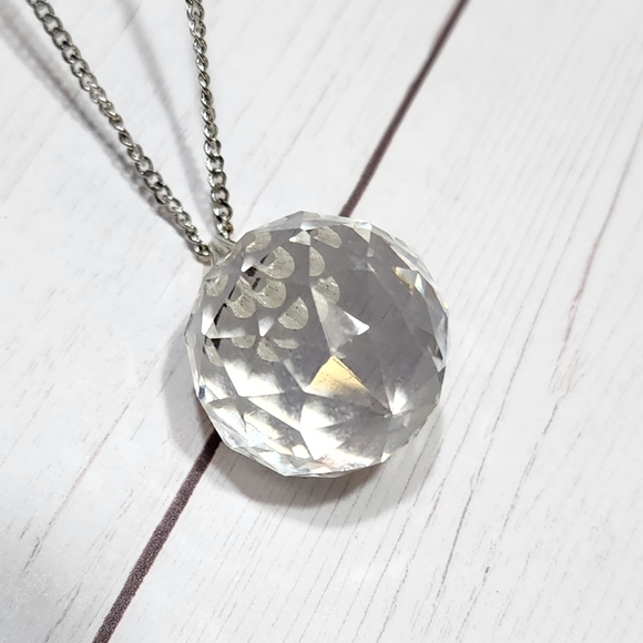 Sparkly Round Crystal Ball Pendant  with Nickel Silver "NS" 22" Chain - Picture 1 of 3